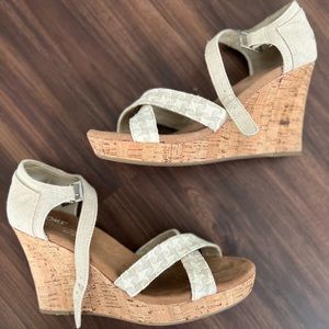 Toms wedge sandals